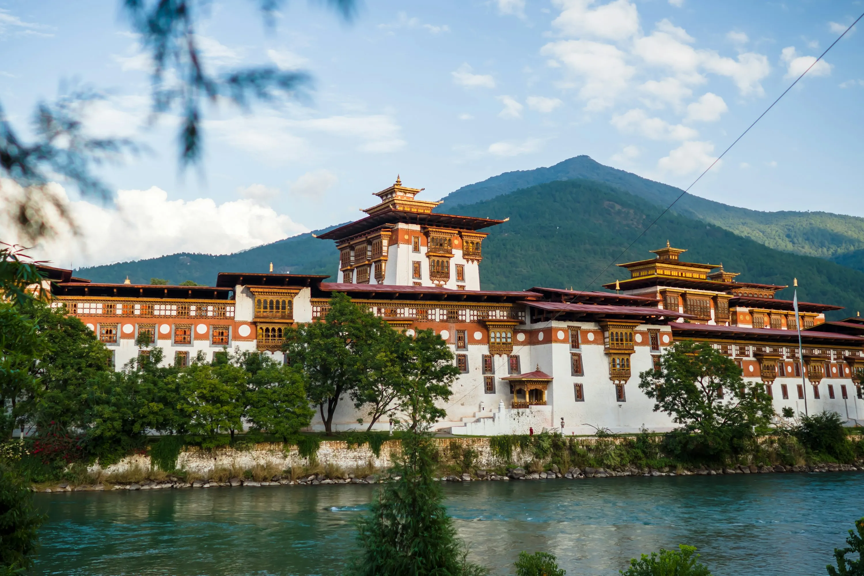 How to Travel to Bhutan from Ireland (2026): A Complete Guide to Visa, SDF, Flights, & Itineraries