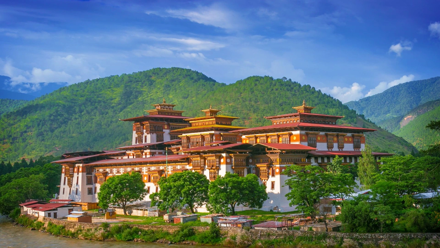 How to Travel to Bhutan from the United States of America (2026): A Complete Guide to Visa, SDF, Flights, & Itineraries