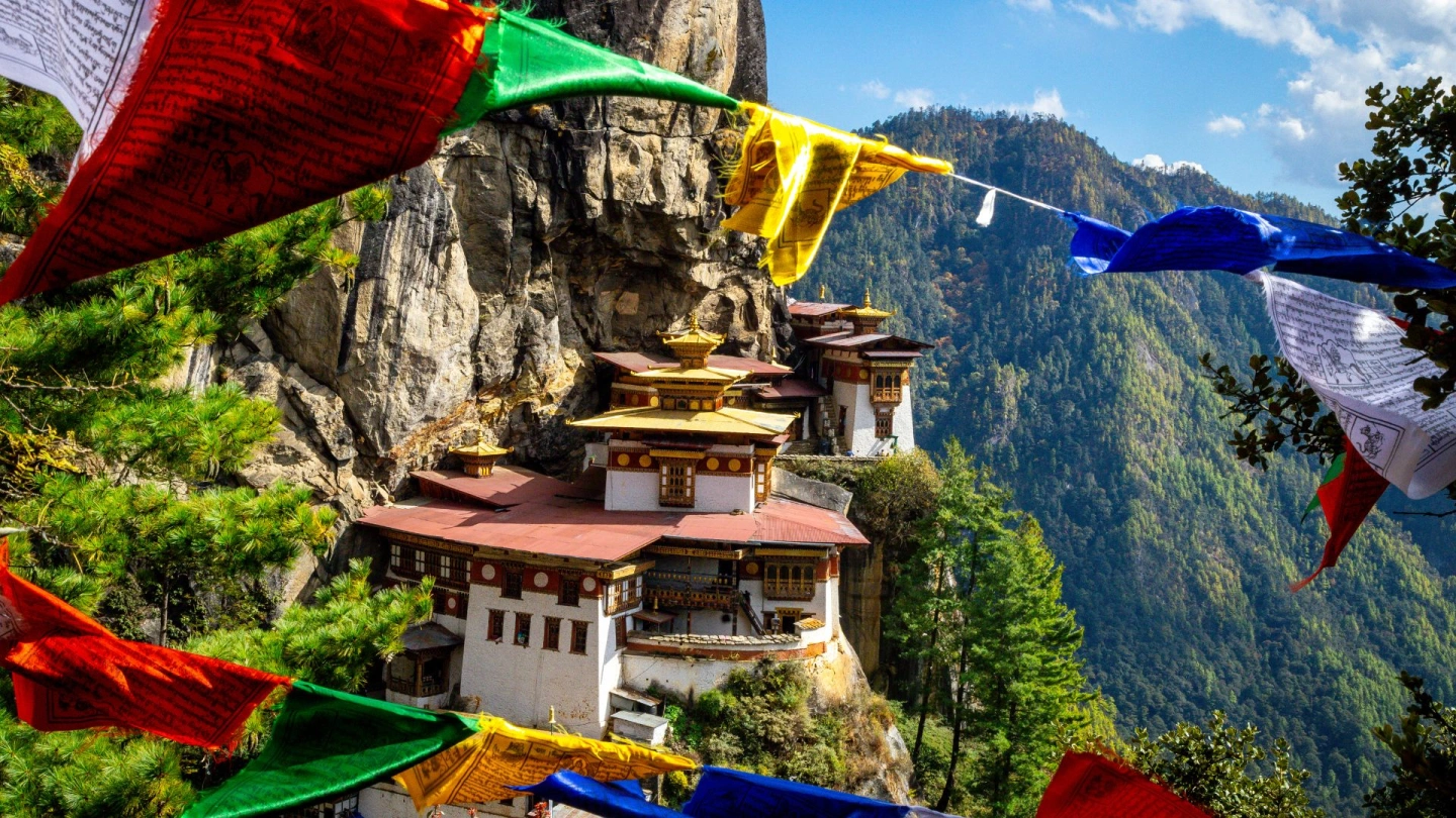 How to Travel to Bhutan from Greece (2026): A Complete Guide to Visa, SDF, Flights, & Itineraries